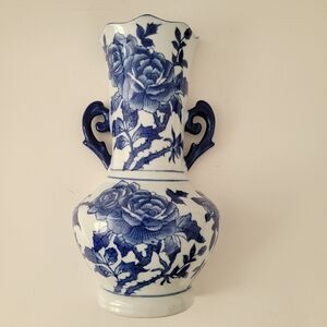 Formalities By Braum Bros. Blue & White Porcelain Floral Wall Pocket Vase Vessel